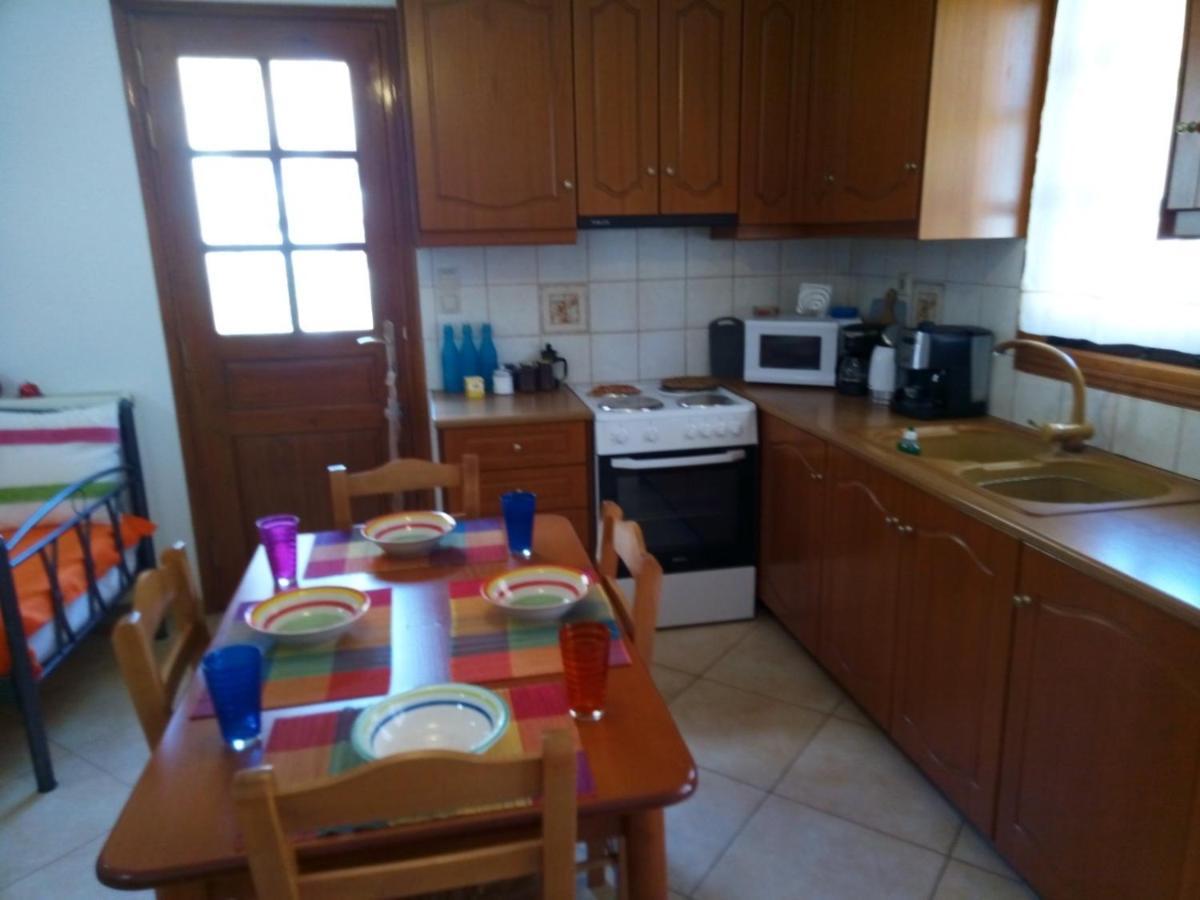 Delicatessen House Apartman Leonídio Kültér fotó
