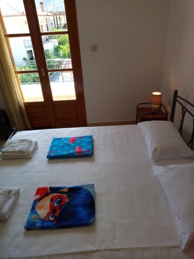 Delicatessen House Apartman Leonídio Kültér fotó