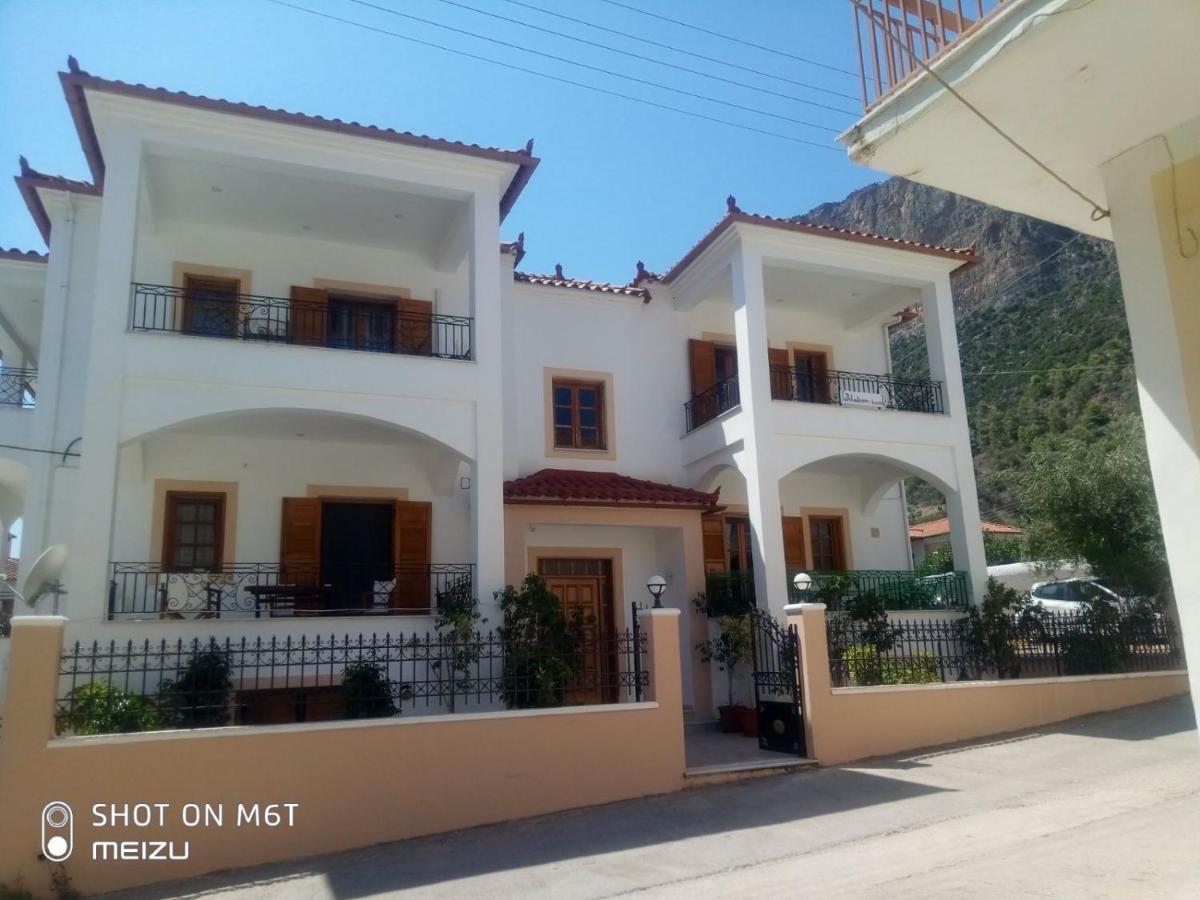 Delicatessen House Apartman Leonídio Kültér fotó