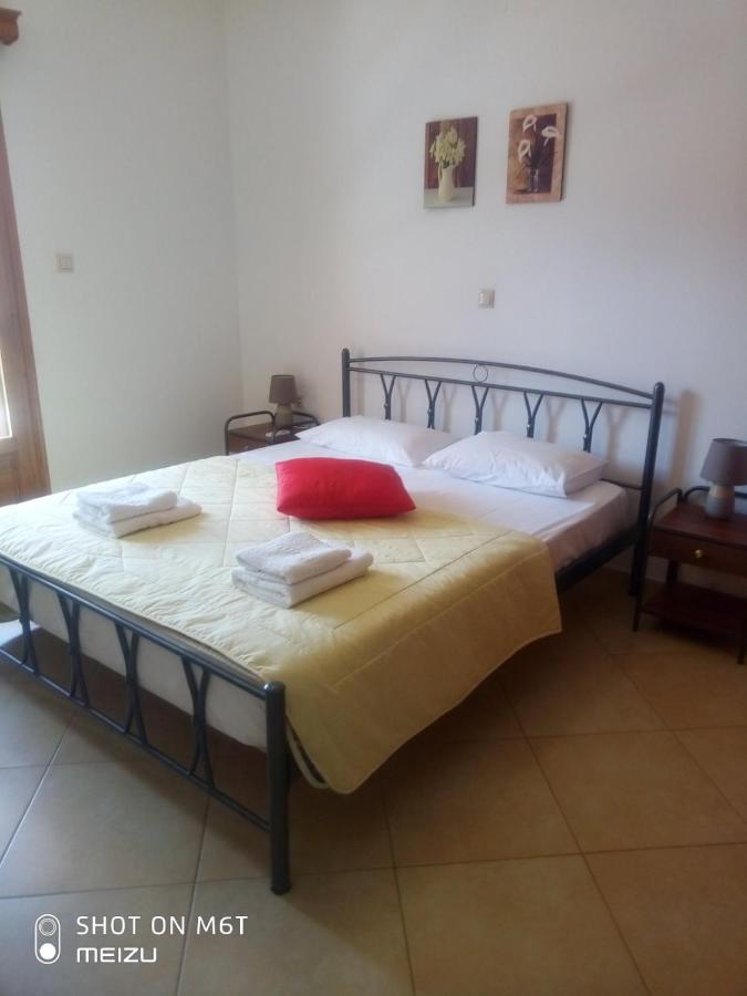 Delicatessen House Apartman Leonídio Kültér fotó