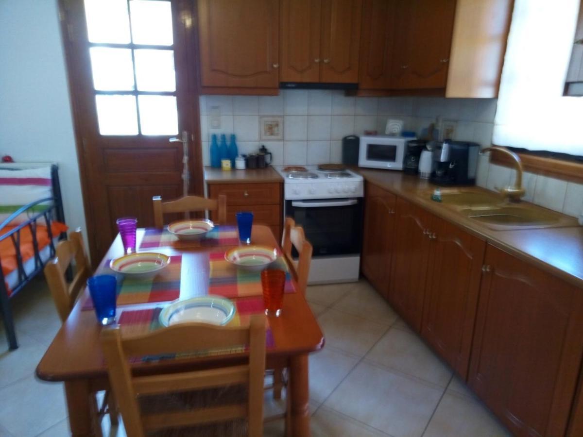 Delicatessen House Apartman Leonídio Kültér fotó